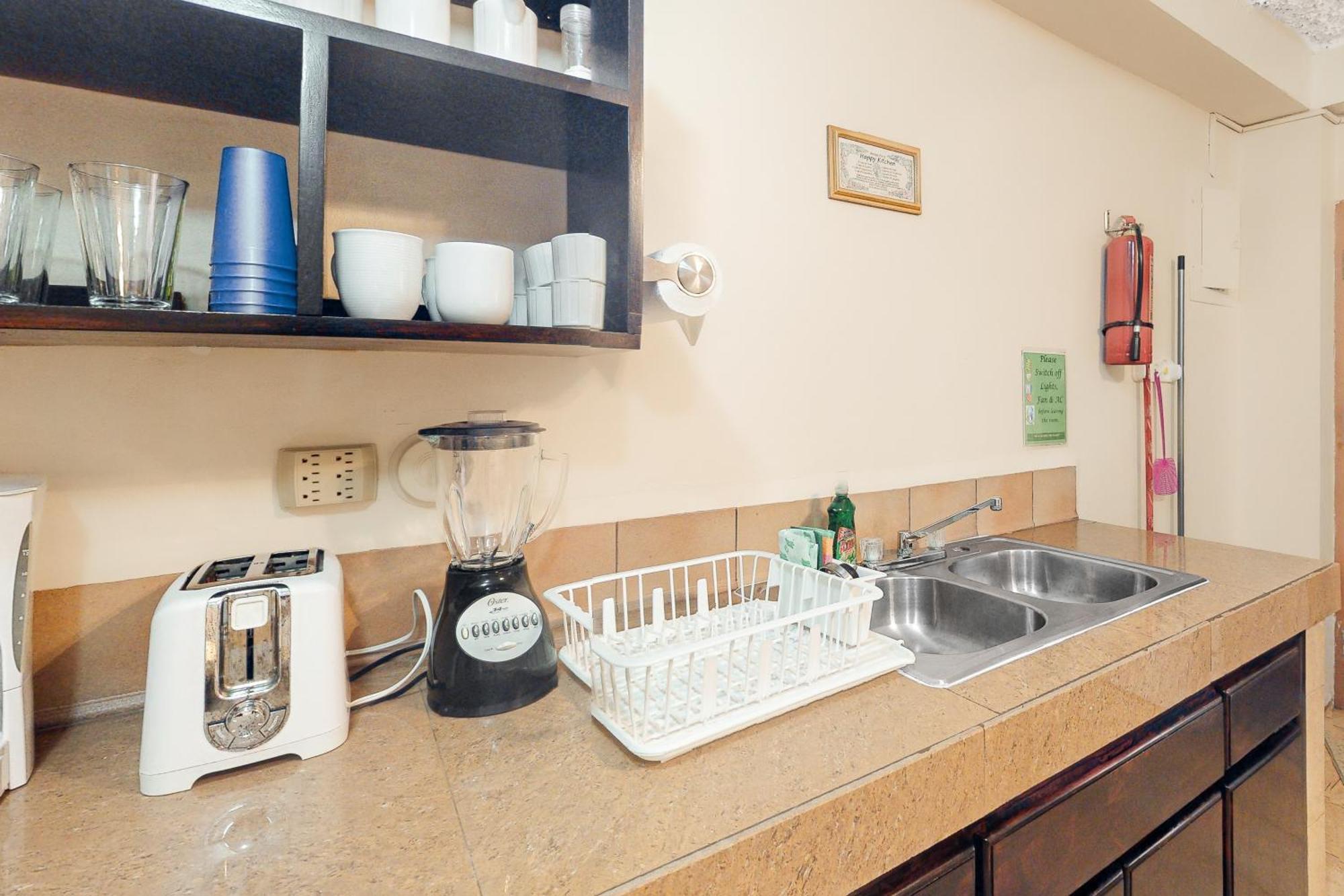 Hummingbird Home Suites 圣佩德罗 客房 照片